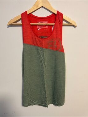 ORTOVOX Women's Red and Green Colorblock Tank Top